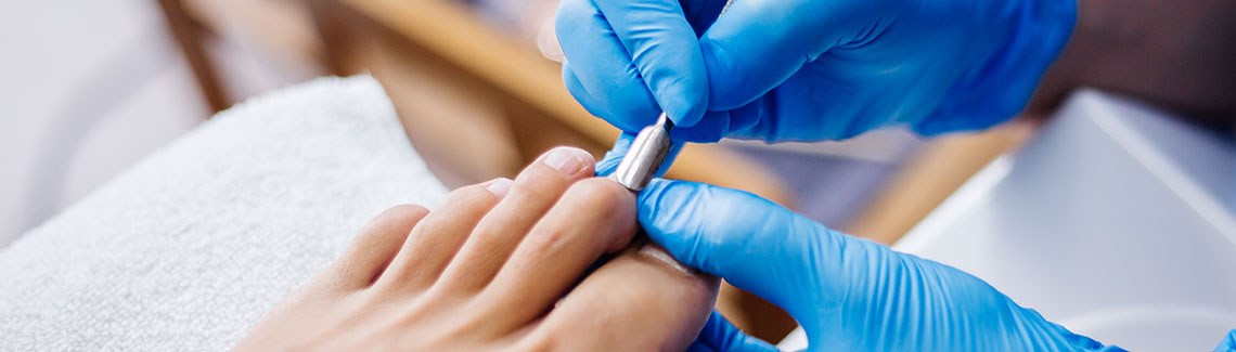 Bezpieczny manicure i pedicure w salonie – na co zwrócić uwagę?